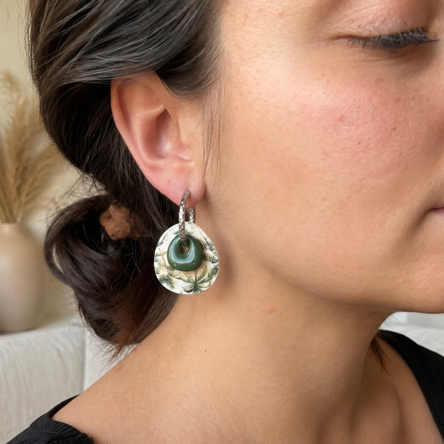 Les boucles d'oreilles Noya