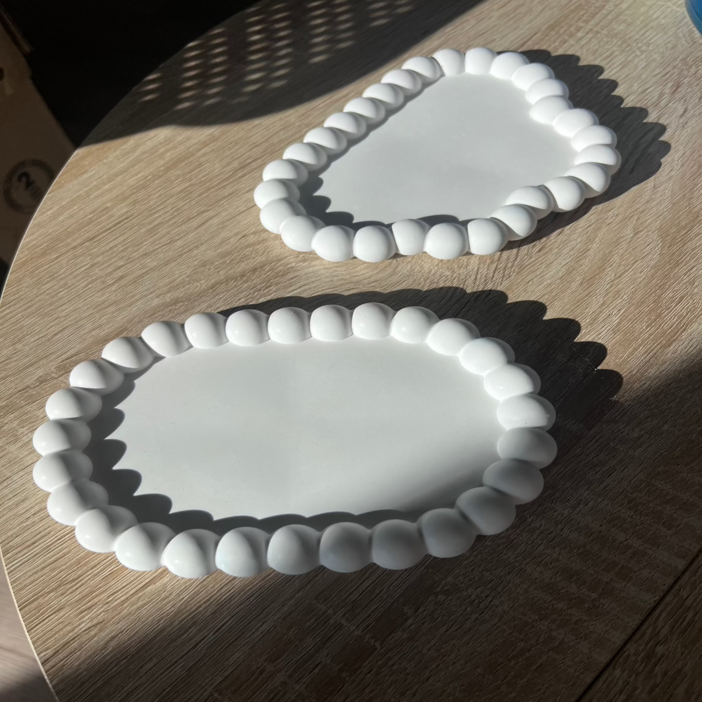 Plateau décoratif en Jesmonite