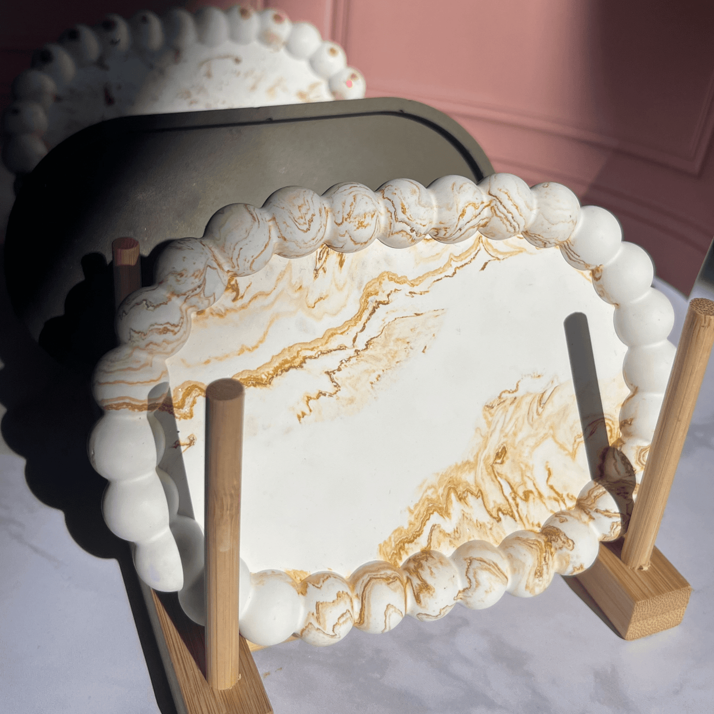 Plateau décoratif en Jesmonite