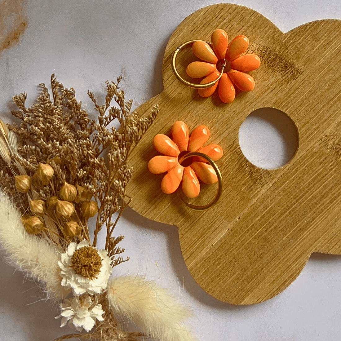 Les couleurs tendances de l’automne 2025 (et comment les porter avec style)