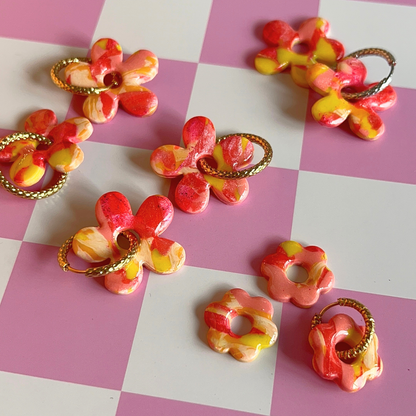 Les boucles d’oreilles flower pop