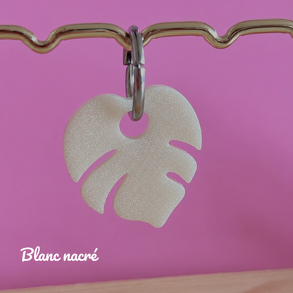 Les boucles d’oreilles Monstera Boom