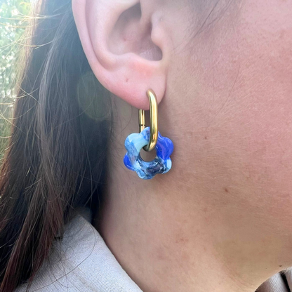 Les boucles d’oreilles flower pop