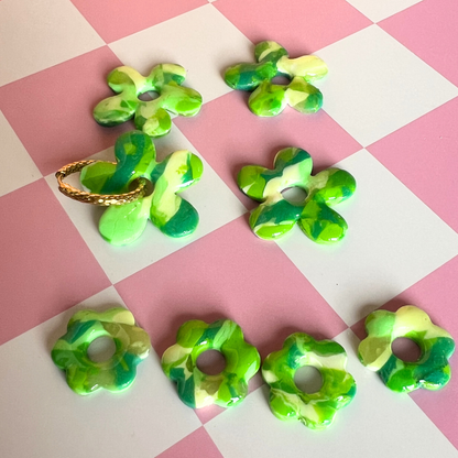 Les boucles d’oreilles flower pop