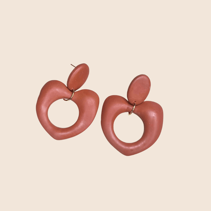 Les boucles d’oreilles Terramor